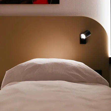 Magnet Hotel